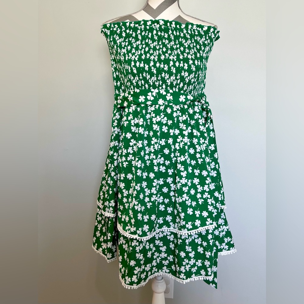 Green & White Clover Strapless Dress Size 2X Elastic/Ruching in Top- St Patrick